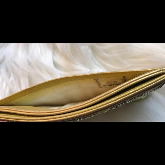 Authentic Chanel Credit Card Chevron Wallet Bag - Picture 5 of 7